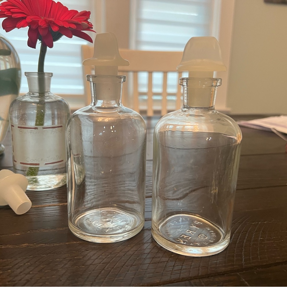 2 vintage apothecary jars